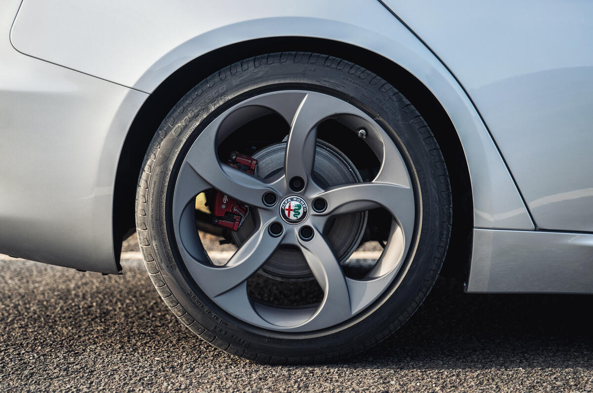 Alfa Romeo Giulia Review (2018) Autocar