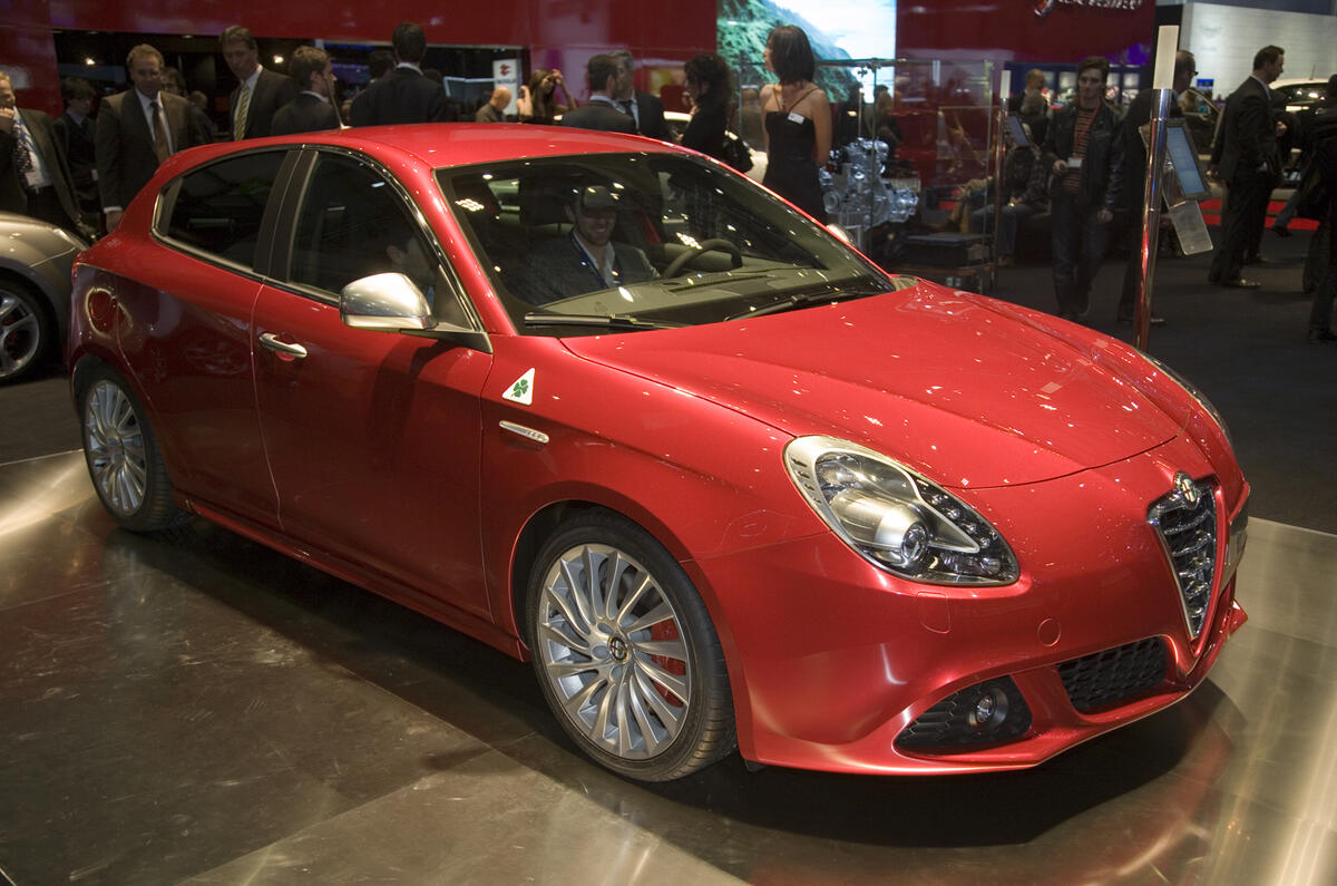 Hot Giulietta targets Golf GTI