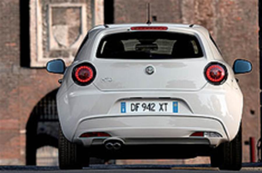 Watch the Alfa Mito on the road