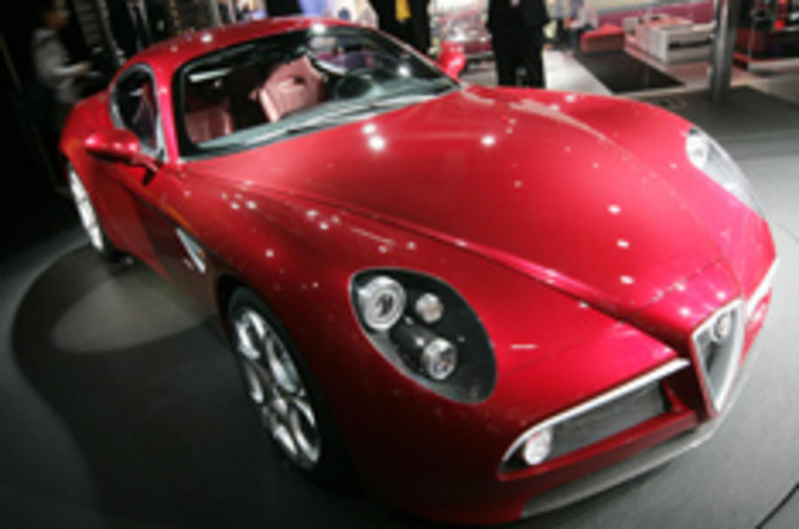 Paris show: Alfa's super-sexy supercar