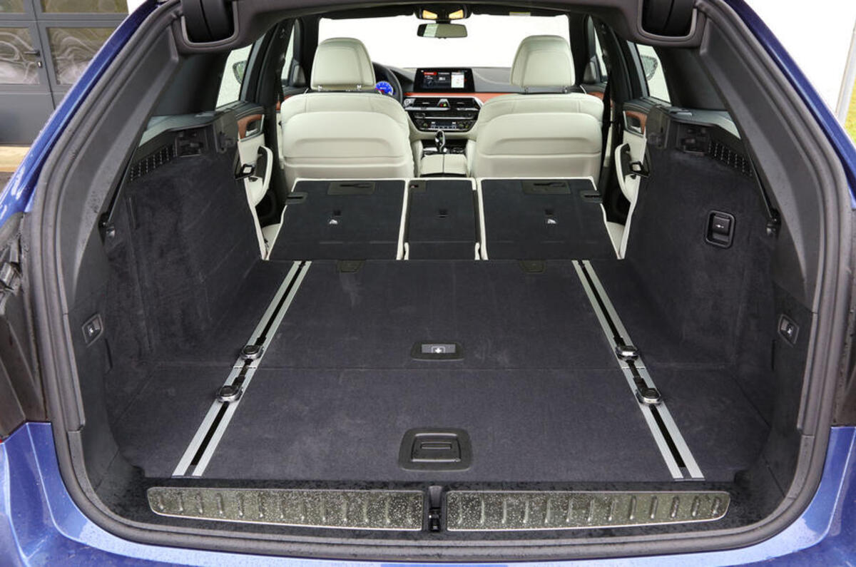 Alpina B5 extended boot space