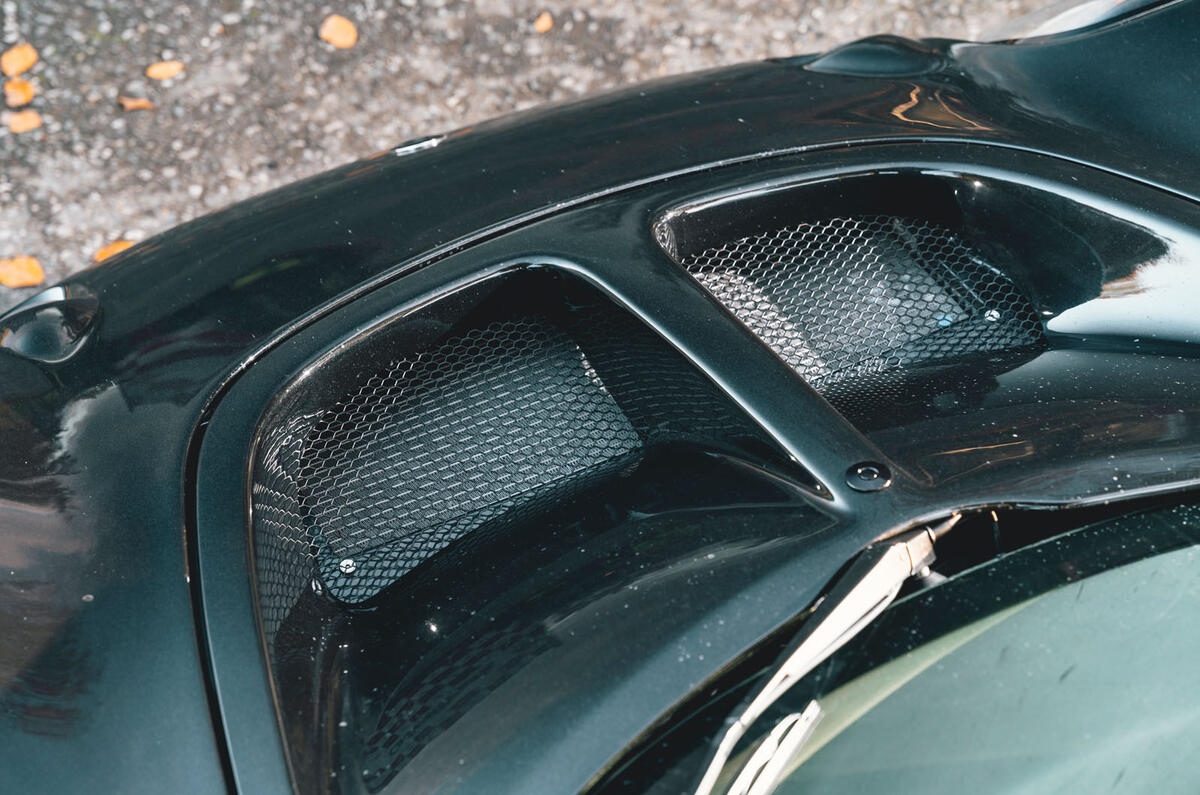 Analogue Automotive Supersport Restomod FD 2024 front clamshell detail ME 9