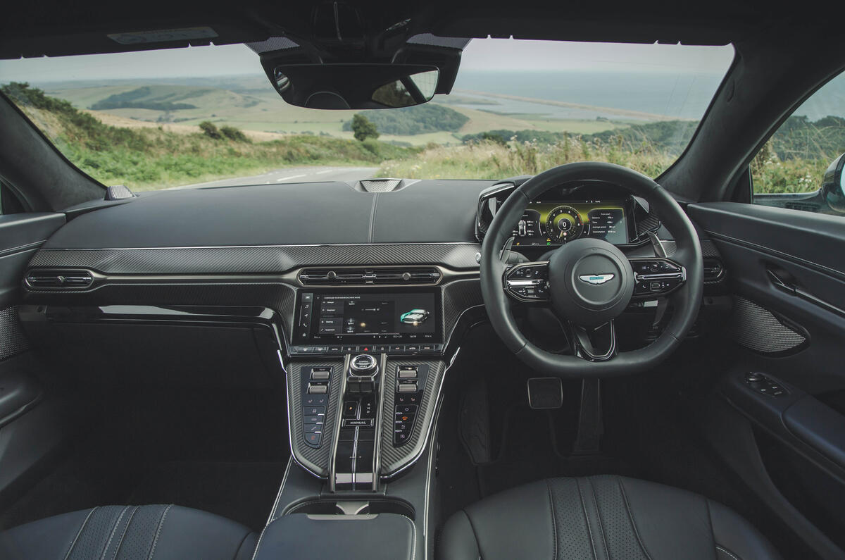 Aston Martin Vantage RT 2024 compte-rendu dash 0187