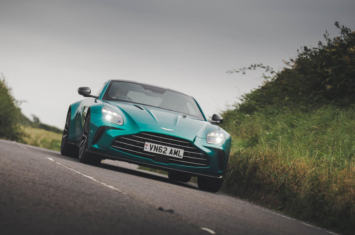 Aston Martin Vantage RT 2024 - angle avant 0202
