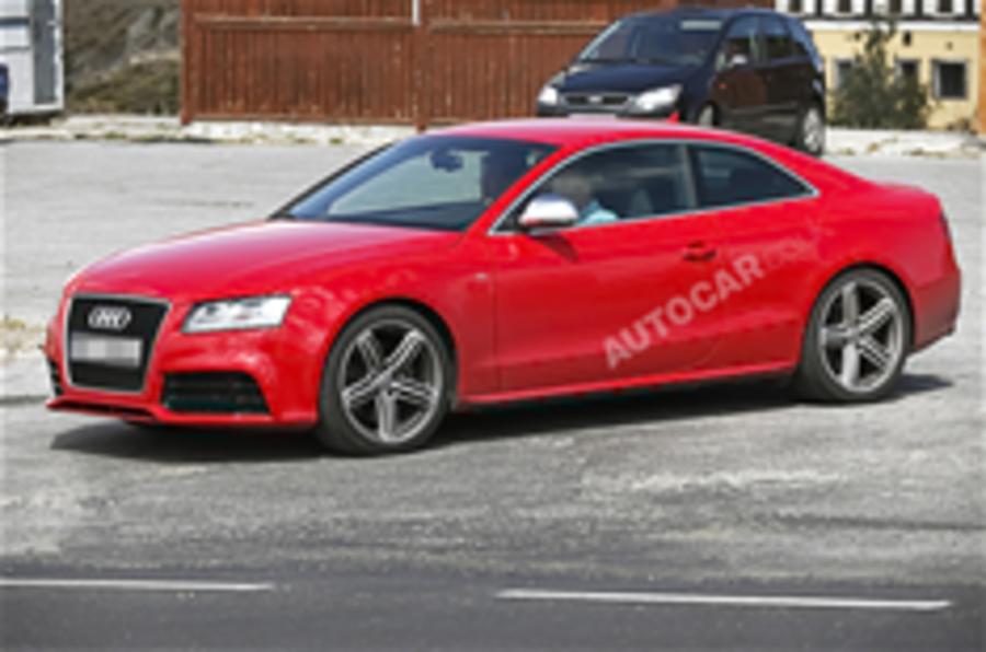 Audi RS5 snapped