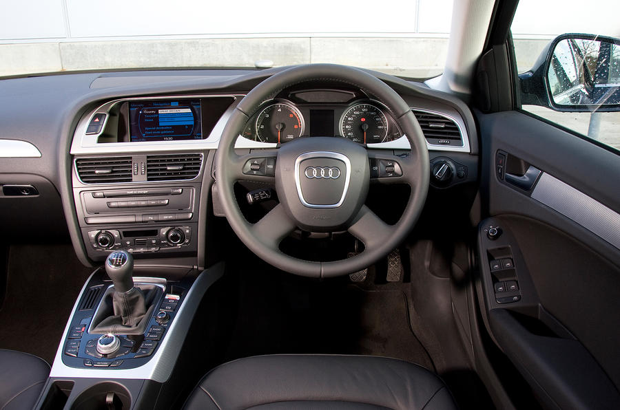 Audi A4 2008-2014 interior Autocar