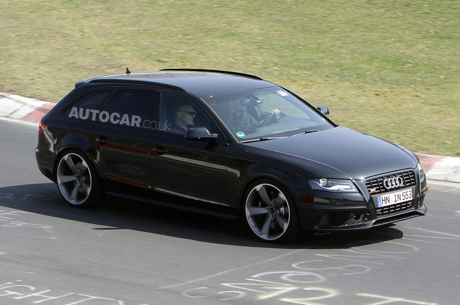 New Audi RS4 scooped