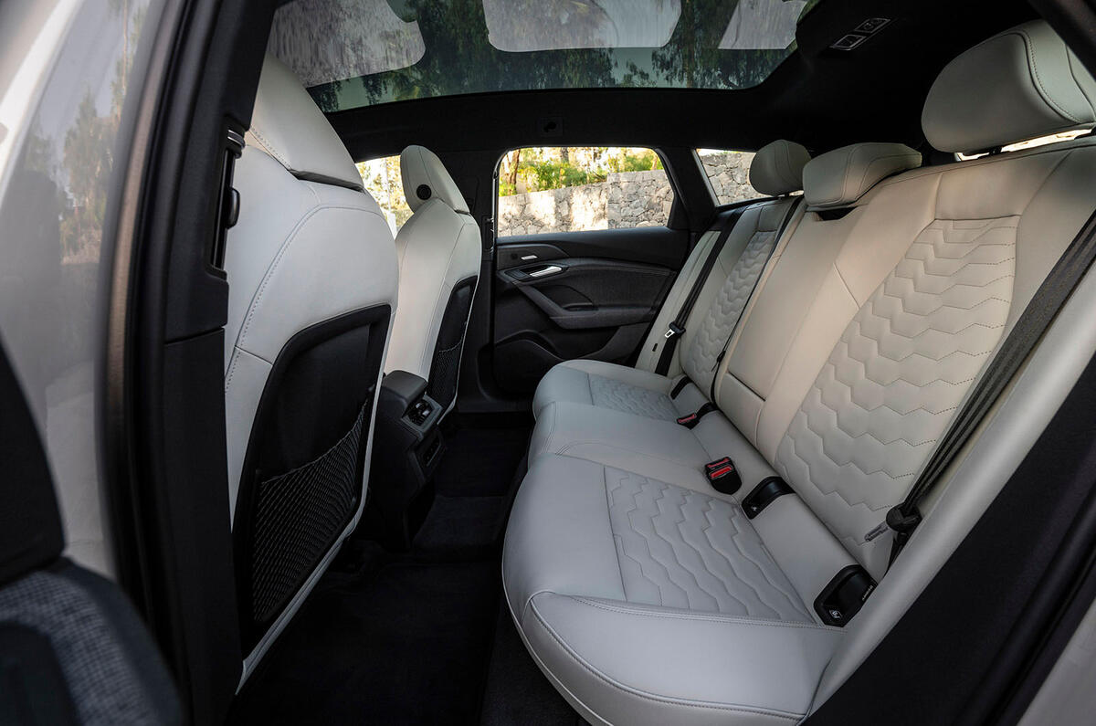 audi a6 e tron avis 20 24 12 sièges arrières