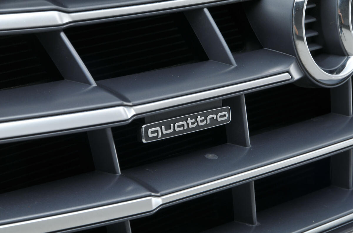 Audi Q5 quattro badging