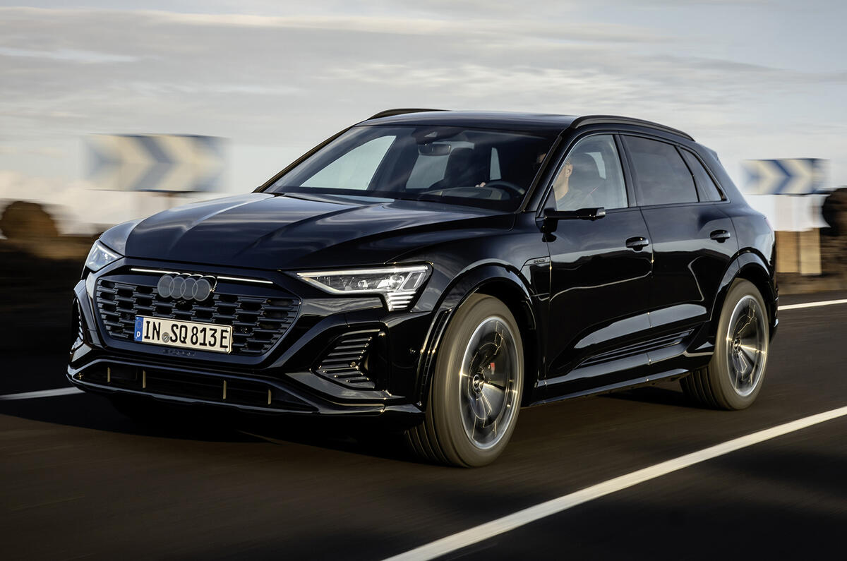 audi q8 e tron 01 front tracking