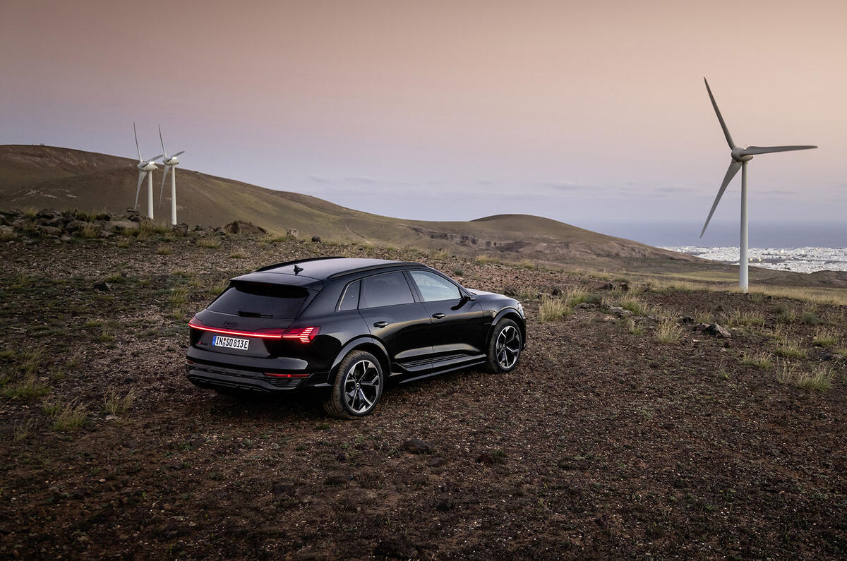 audi q8 e tron 13 arrière statique