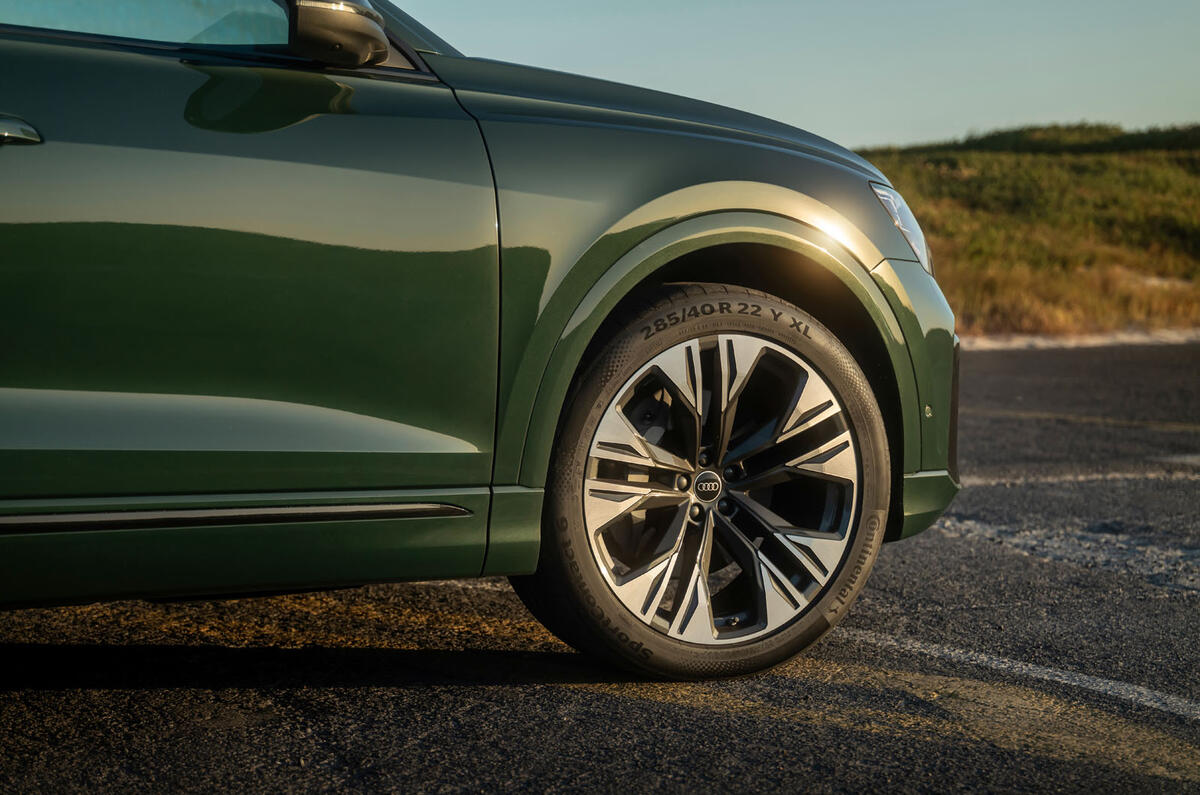 audi q8 review 2023 006 wheel