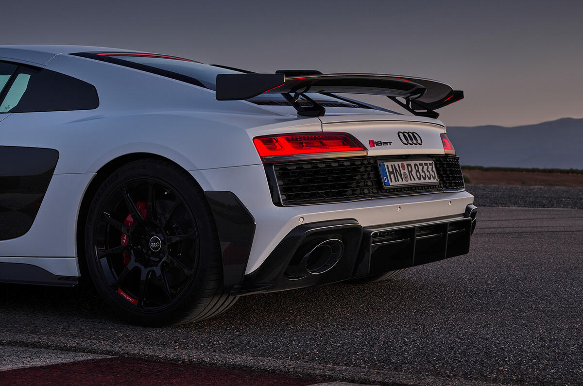audi r8 gt rwd 09 spoiler