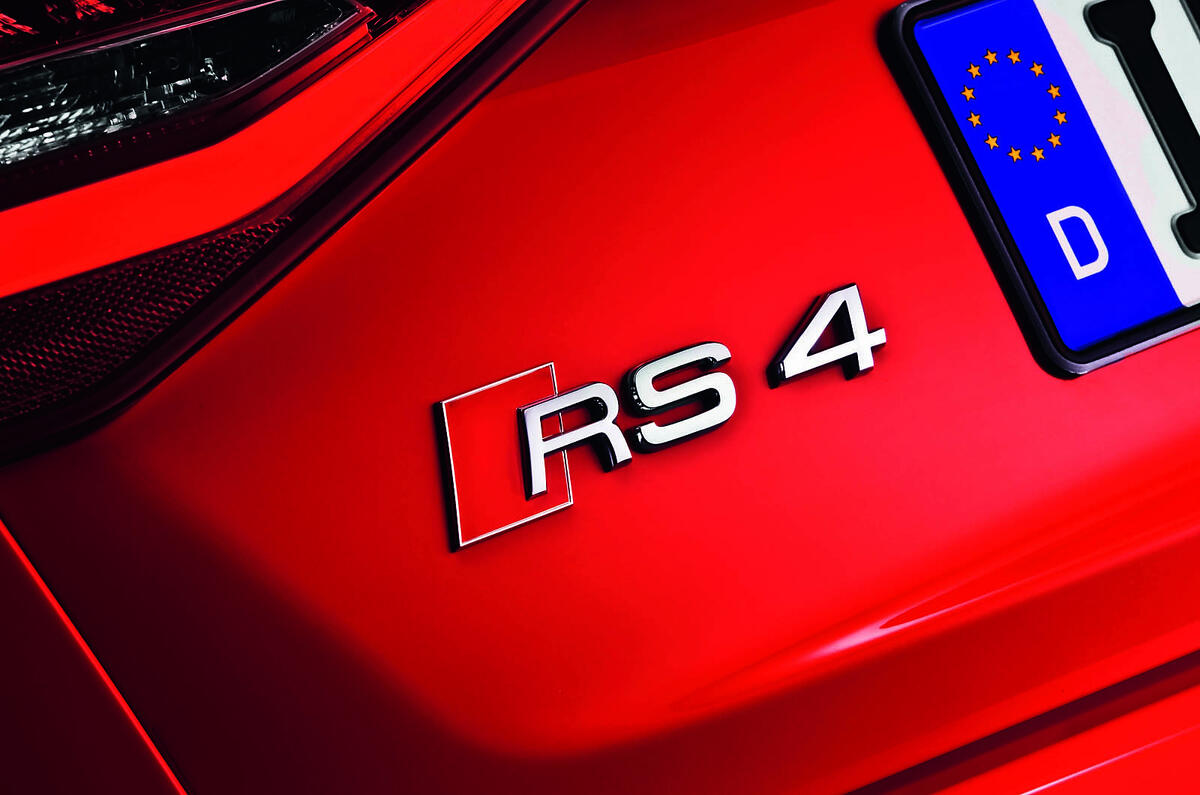 Audi RS4 badging