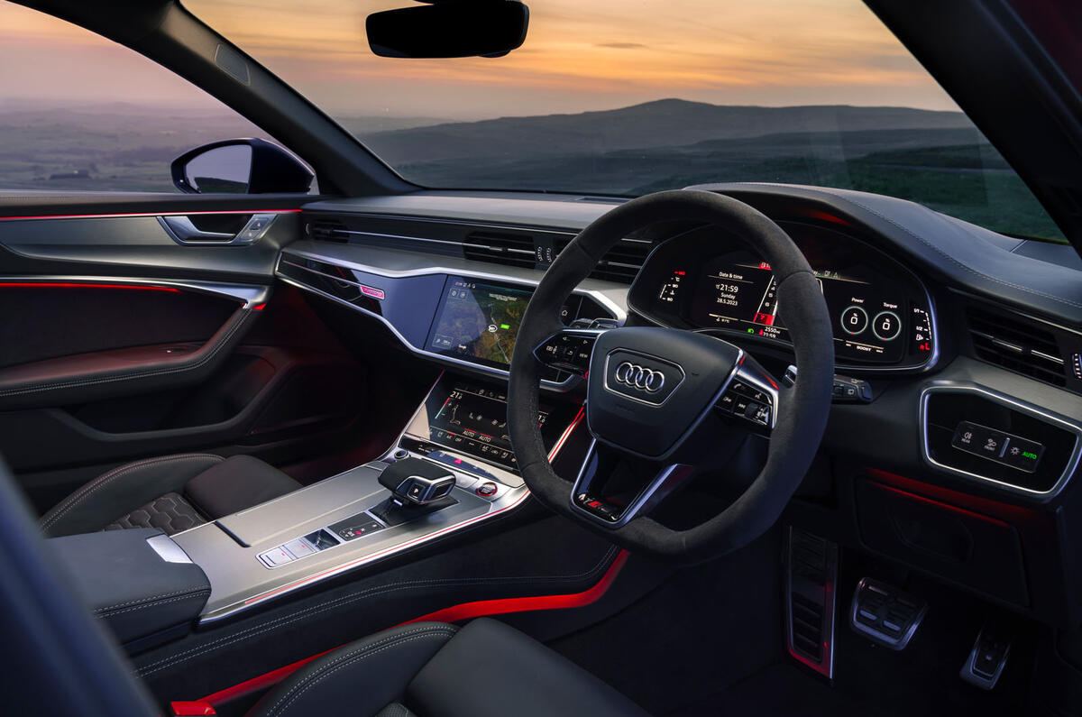 audi rs6 performance review 2023 08 dash