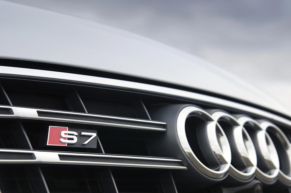 audi-s7-sportback-front-grille.jpg?itok=