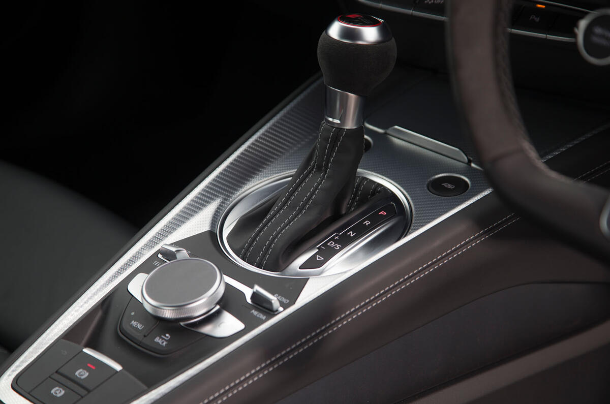 Boîte de vitesses automatique S-tronic de l'Audi TT RS