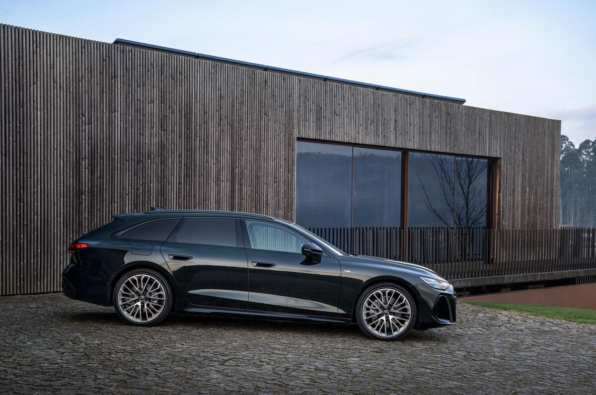 Audi A6 Avant ICE 2025 Review profile 30
