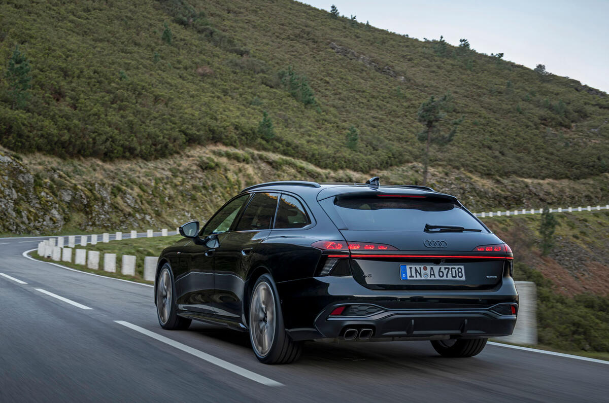 Audi A6 Avant ICE 2025 Review rear tracking 29