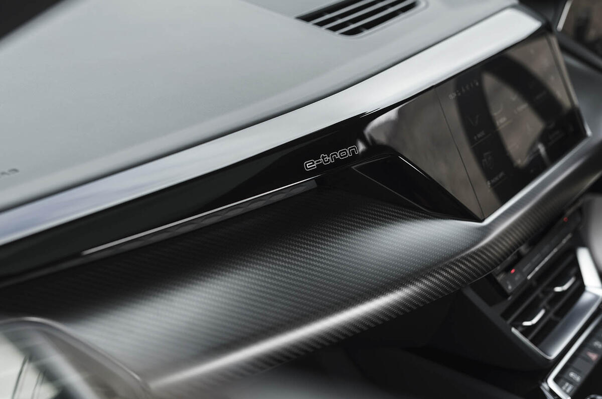 Audi e tron GT fascia