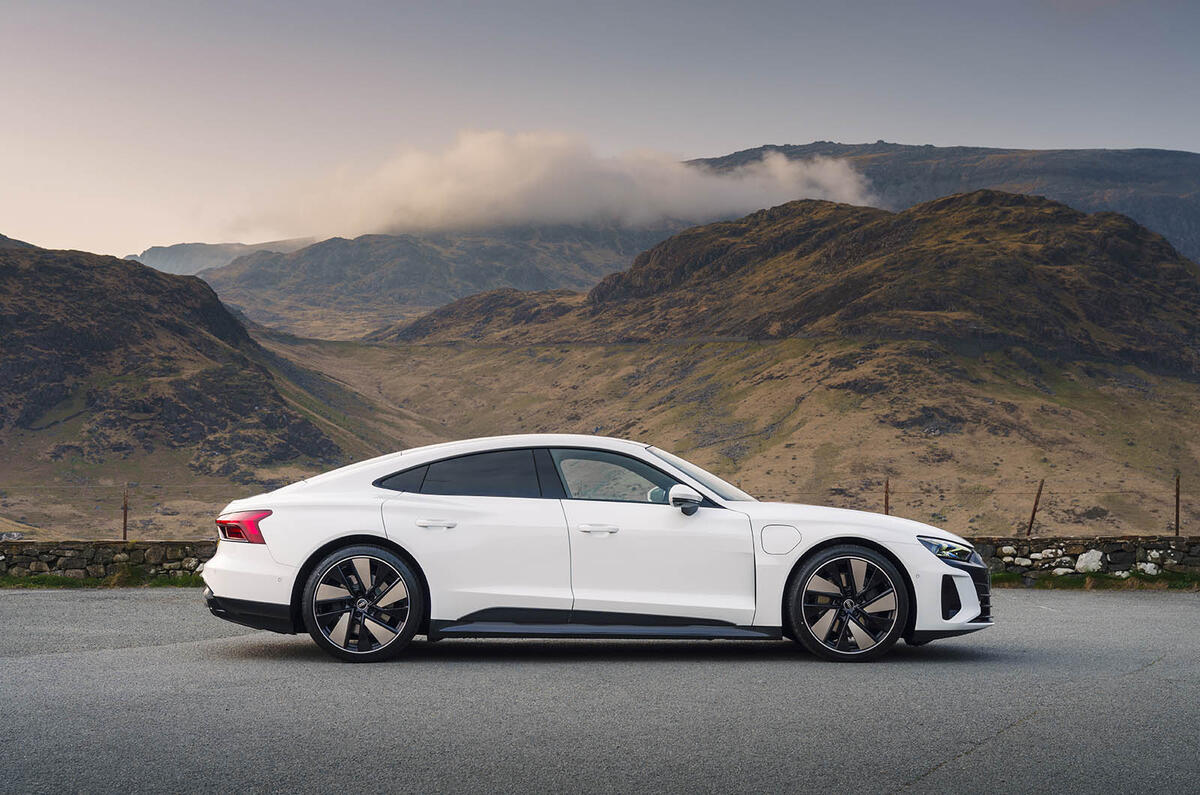 Audi e tron GT profile