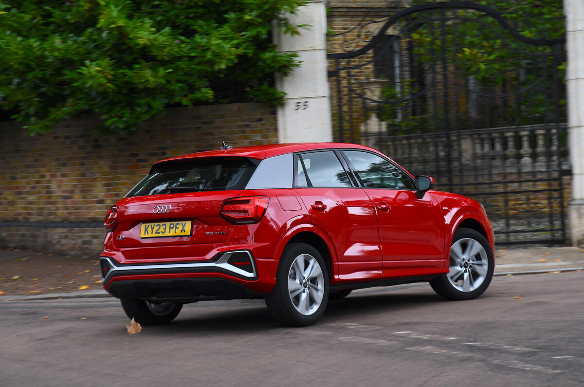 Audi Q2 Critique des virages arrière