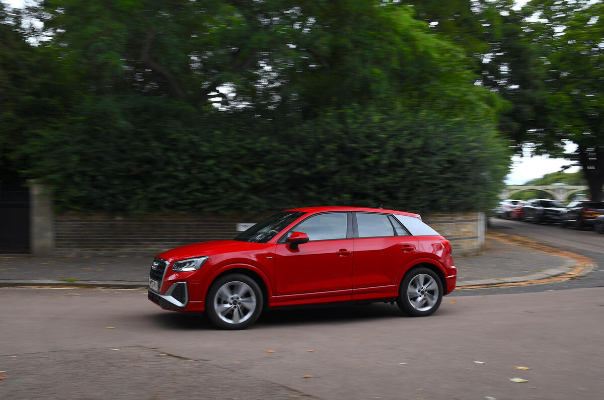 Audi Q2 Critique vue latérale