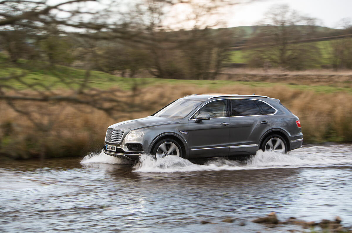 Bentley Bentayga in water