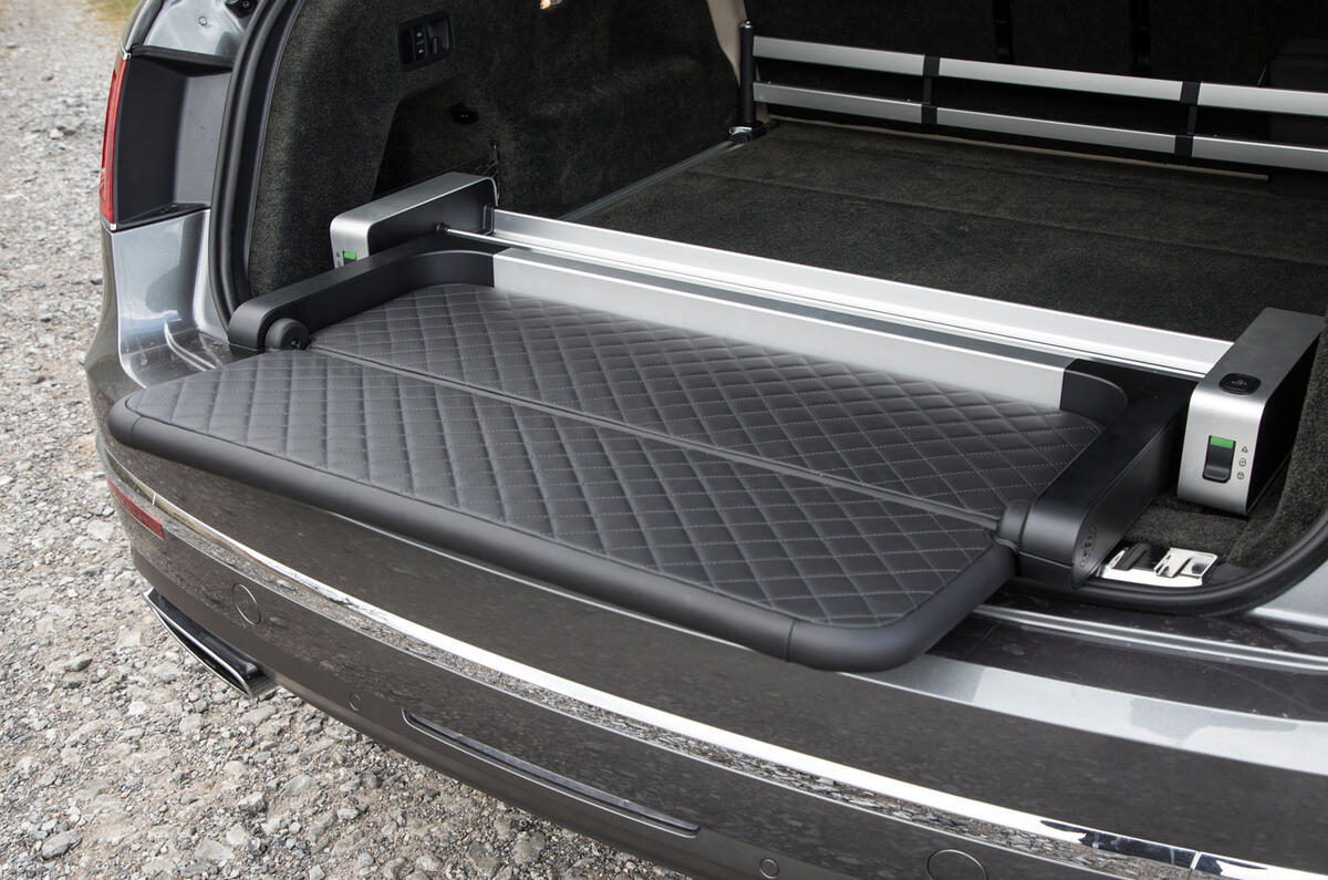 Bentley Bentayga fold out seat