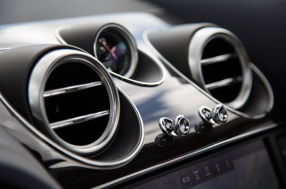 Bentley Bentayga air vents