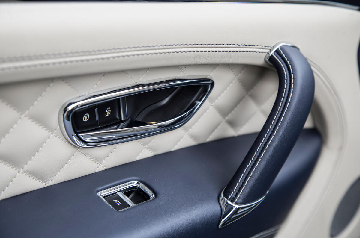 Bentley Bentayga door cards