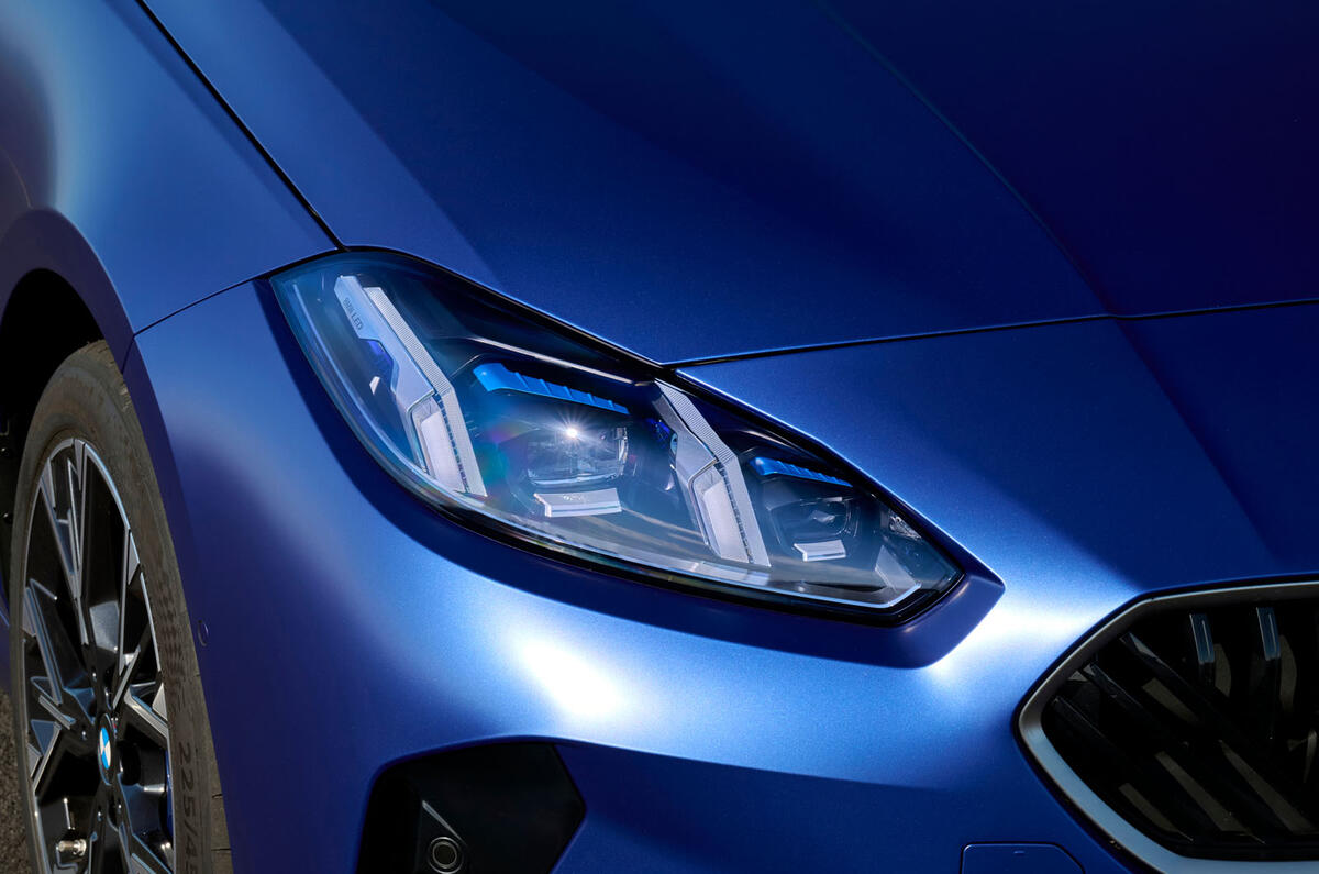 bmw 1 series review 2024 06 new lights