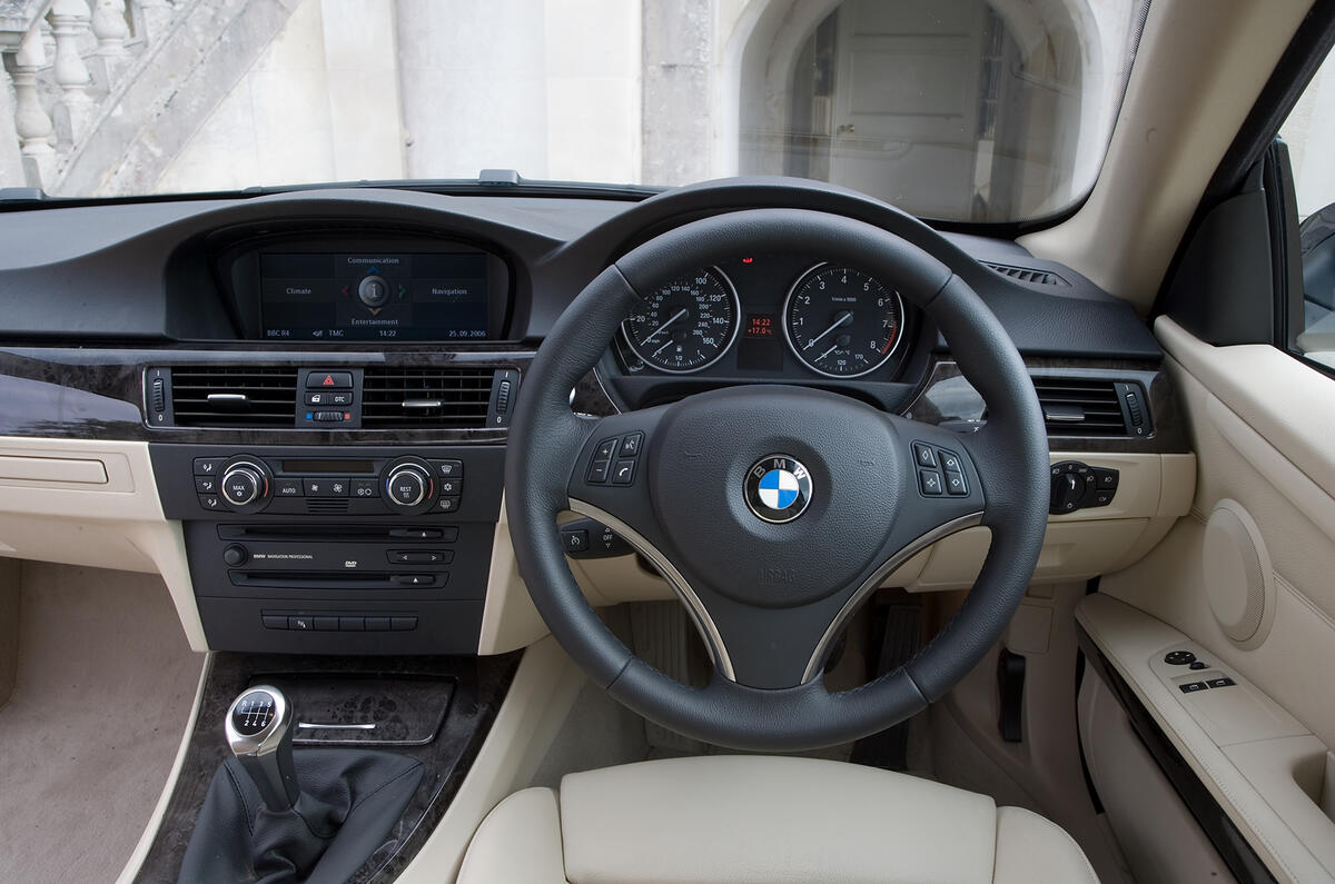 Bmw 3 Series Coupe 2006 2013 Interior Autocar