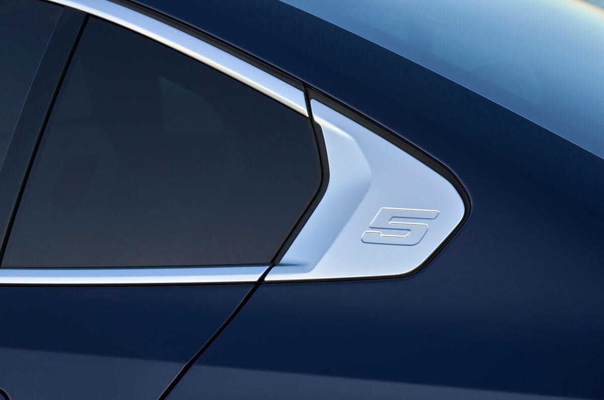 bmw i5 edrive40 review 2023 06 design kink