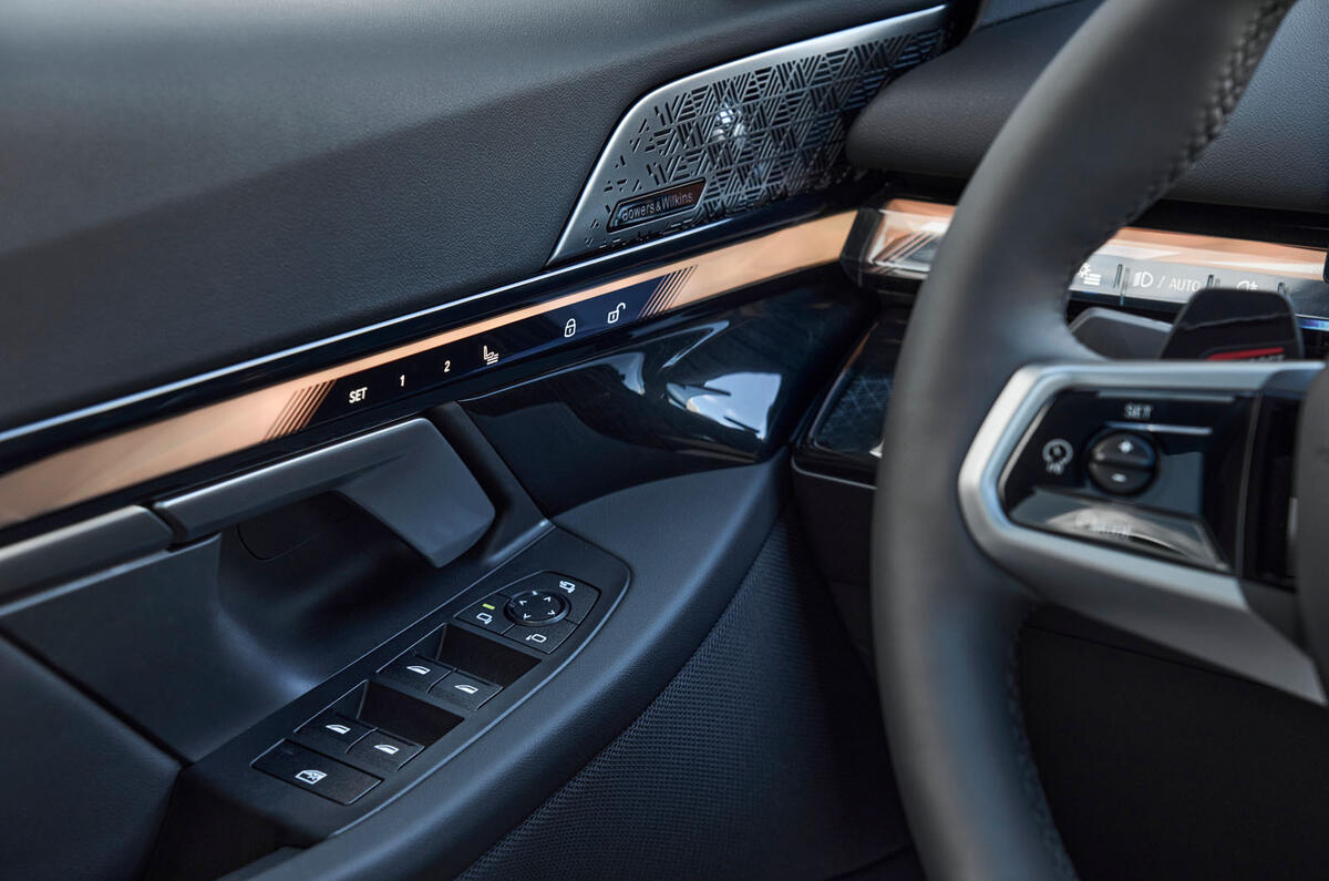bmw i5 edrive40 review 2023 09 door trim