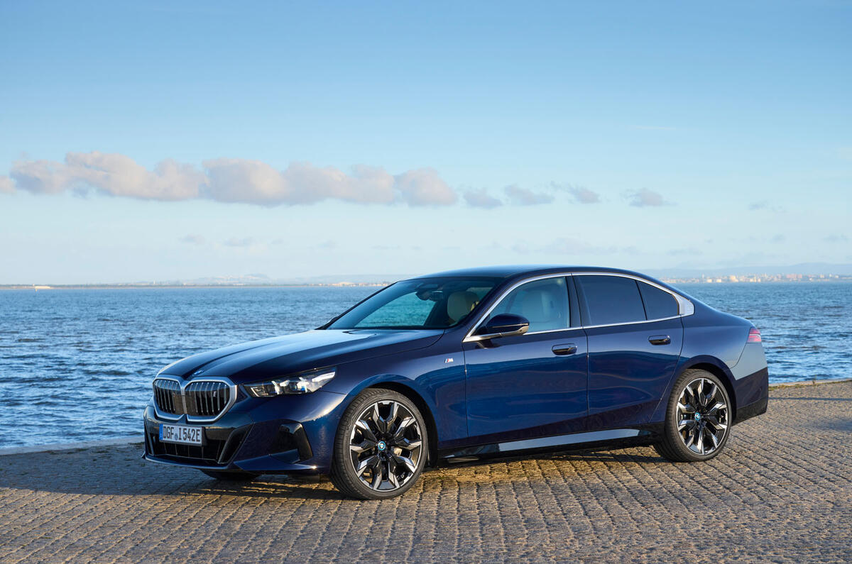bmw i5 edrive40 review 2023 17 static front