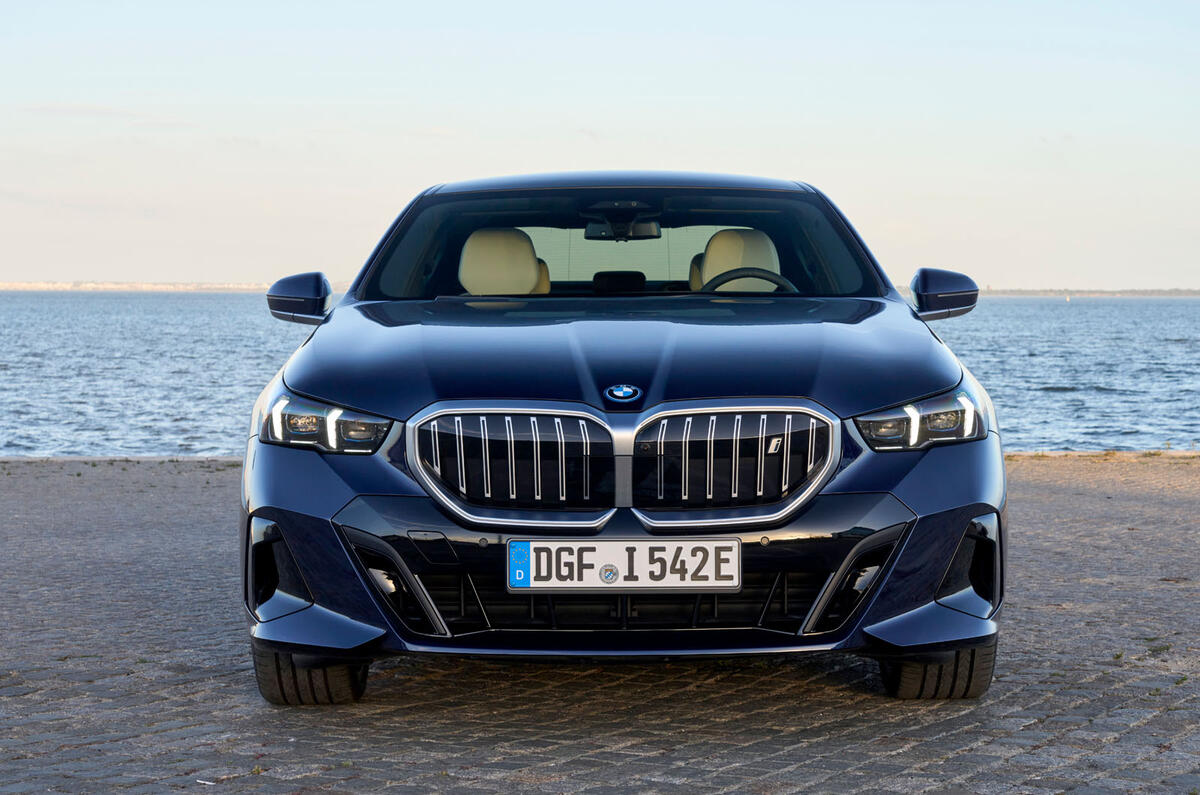 bmw i5 edrive40 review 2023 19 static front on