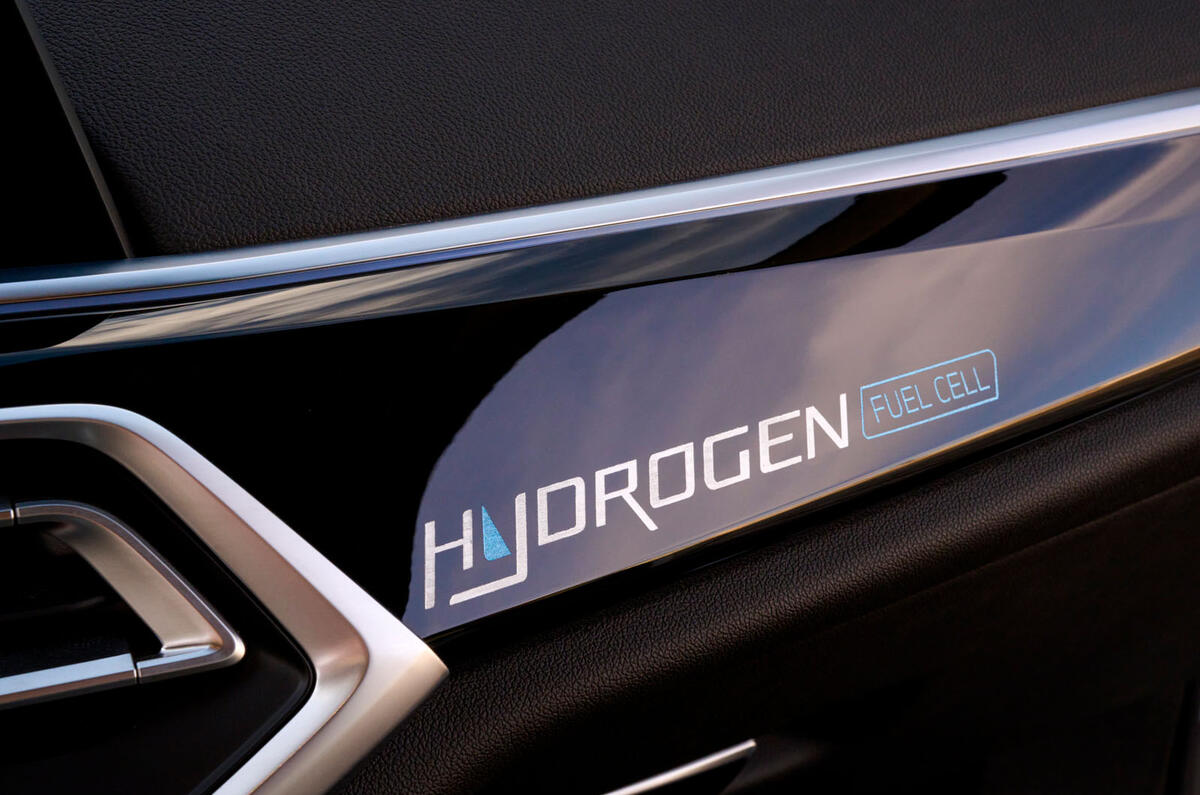 bmw ix5 hydrogène test 2023 20 badge