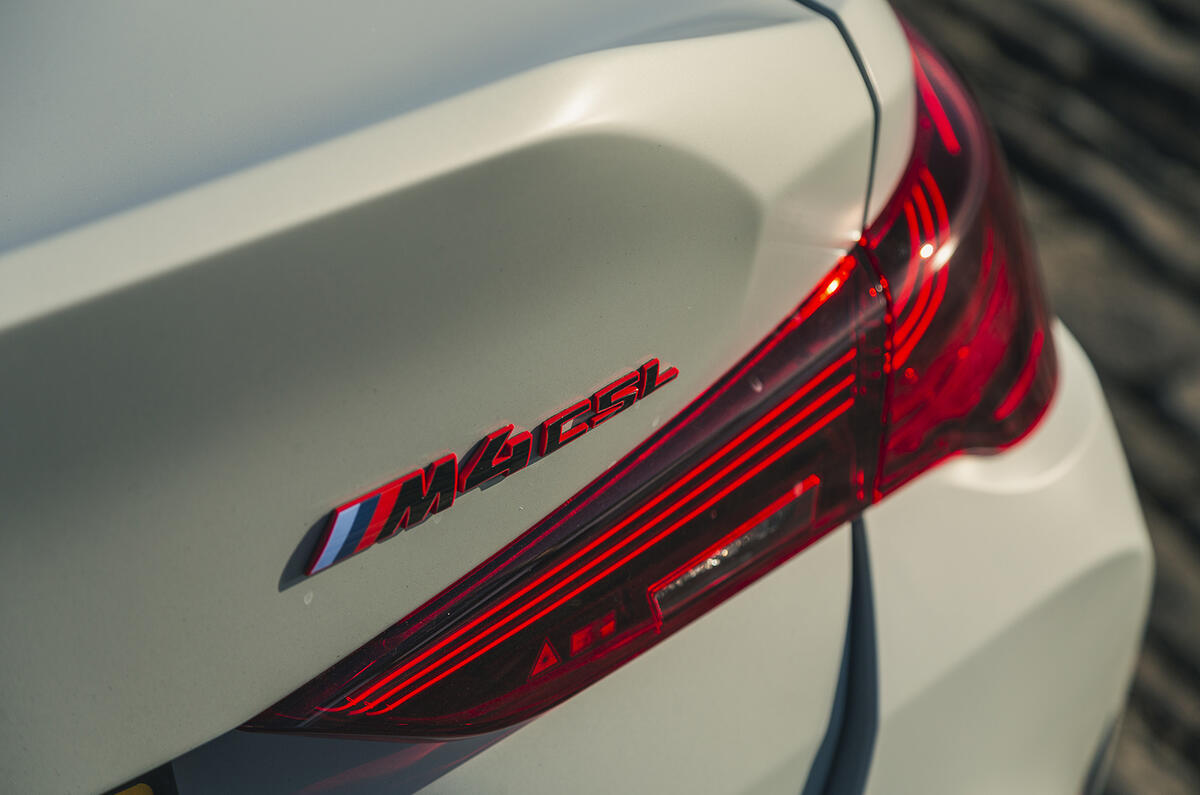 BMW M4 CSL 18 feu de stop