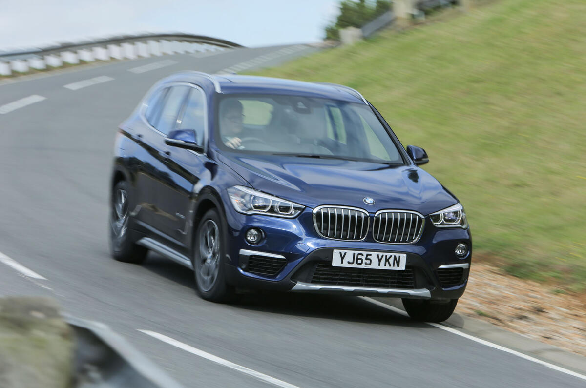 Le BMW X1 a un bon contrôle de la carrosserie...