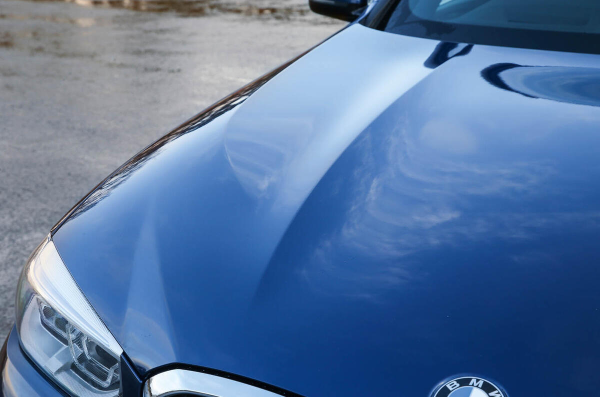 BMW X3 bonnet sculpture