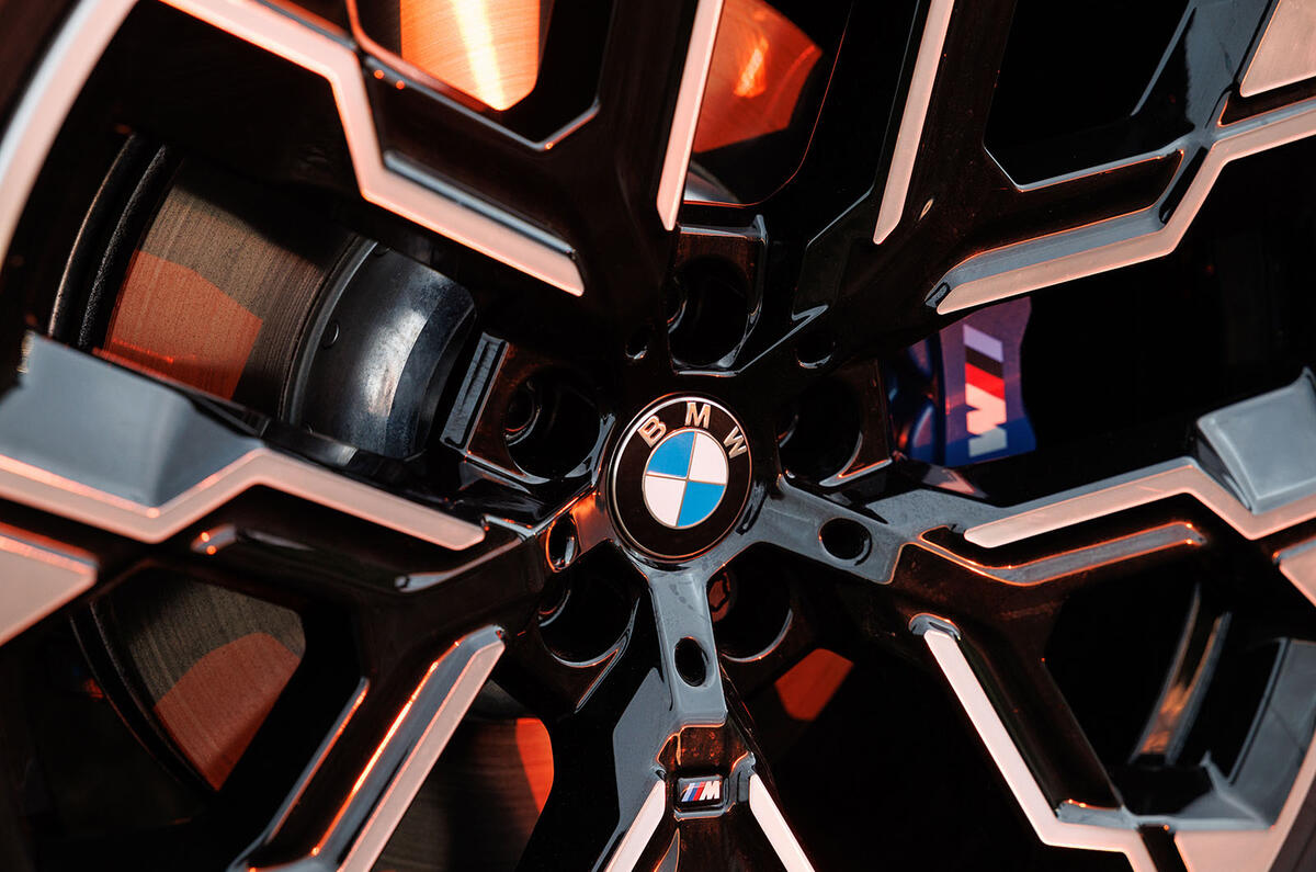bmw x3 avis 2024 15 roues
