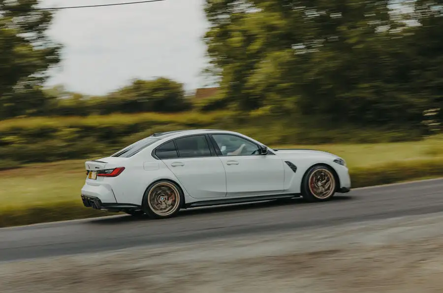 BMW M3 CS dynamique latérale 2