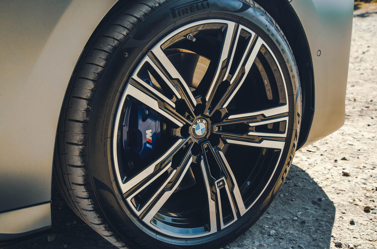 BMW M760e wheel
