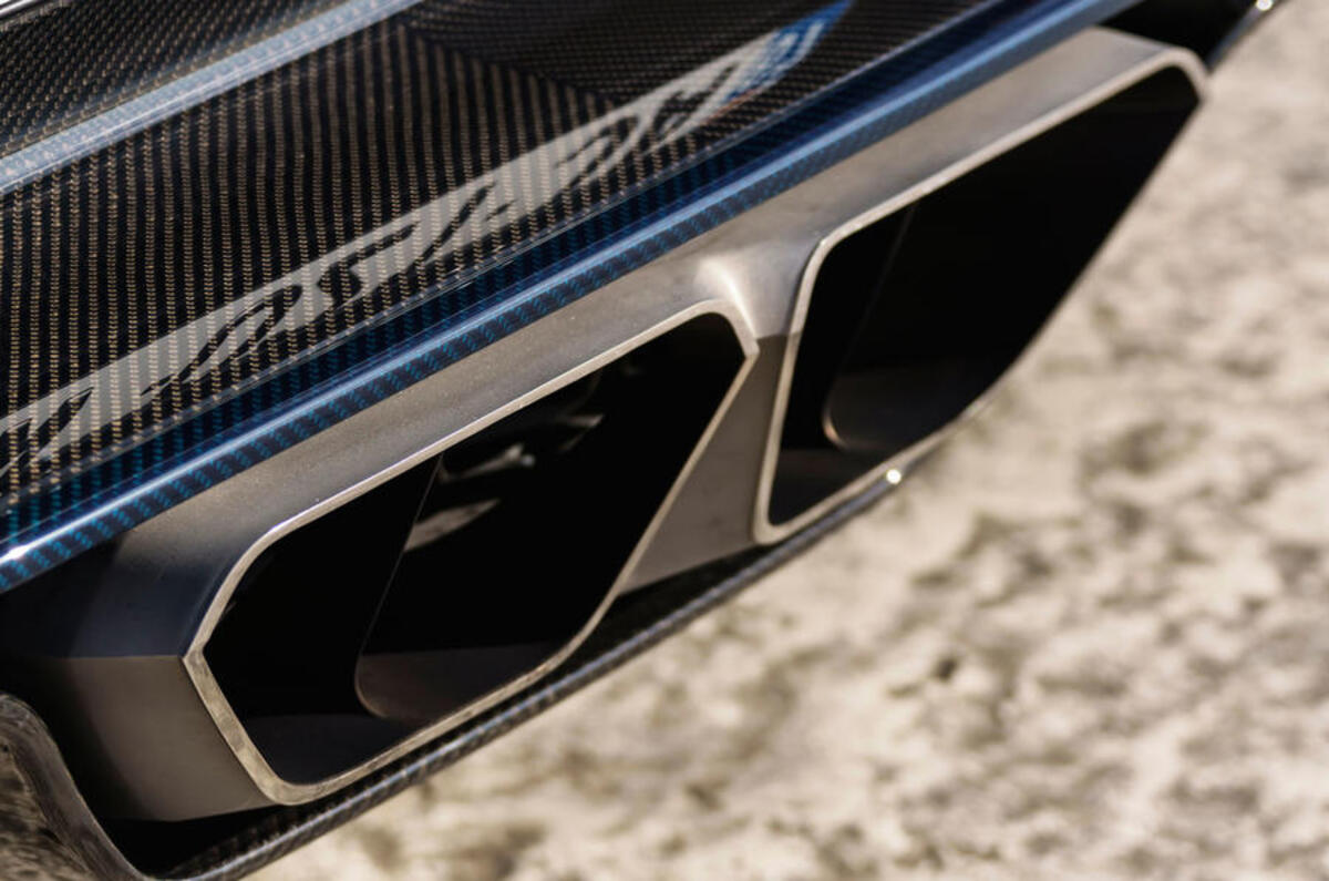 Bugatti Chiron twin exhaust