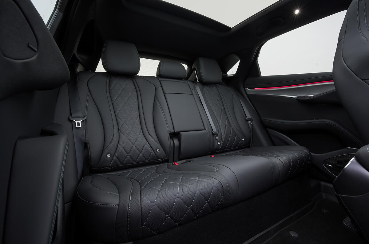 BYD SEALION 7 39