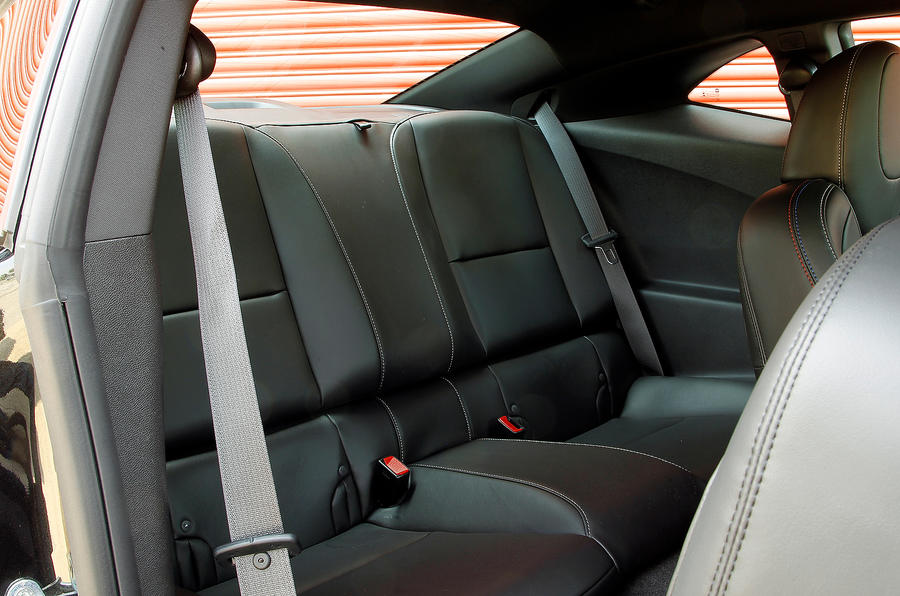 Chevrolet Camaro 2012 2015 Interior Autocar