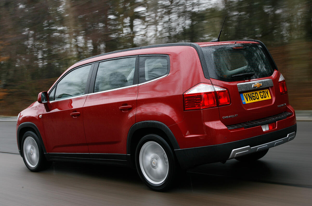 Chevrolet Orlando rear quarter