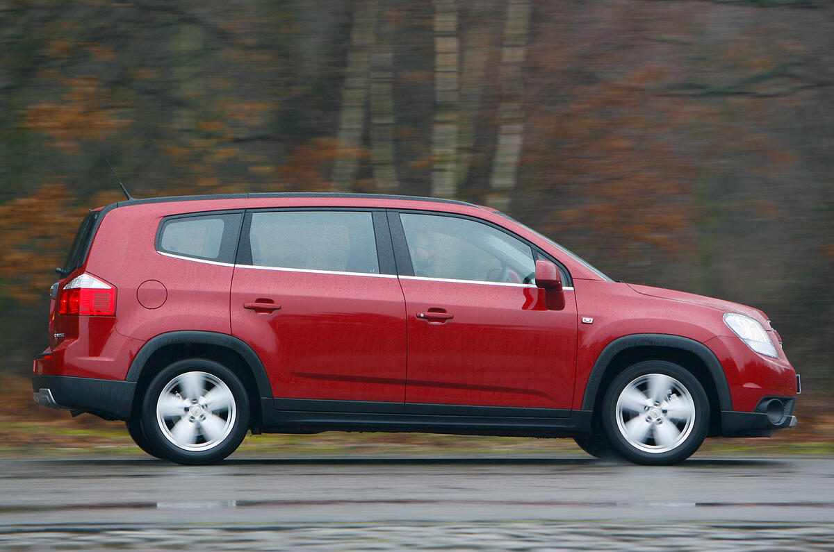 Chevrolet Orlando side profile