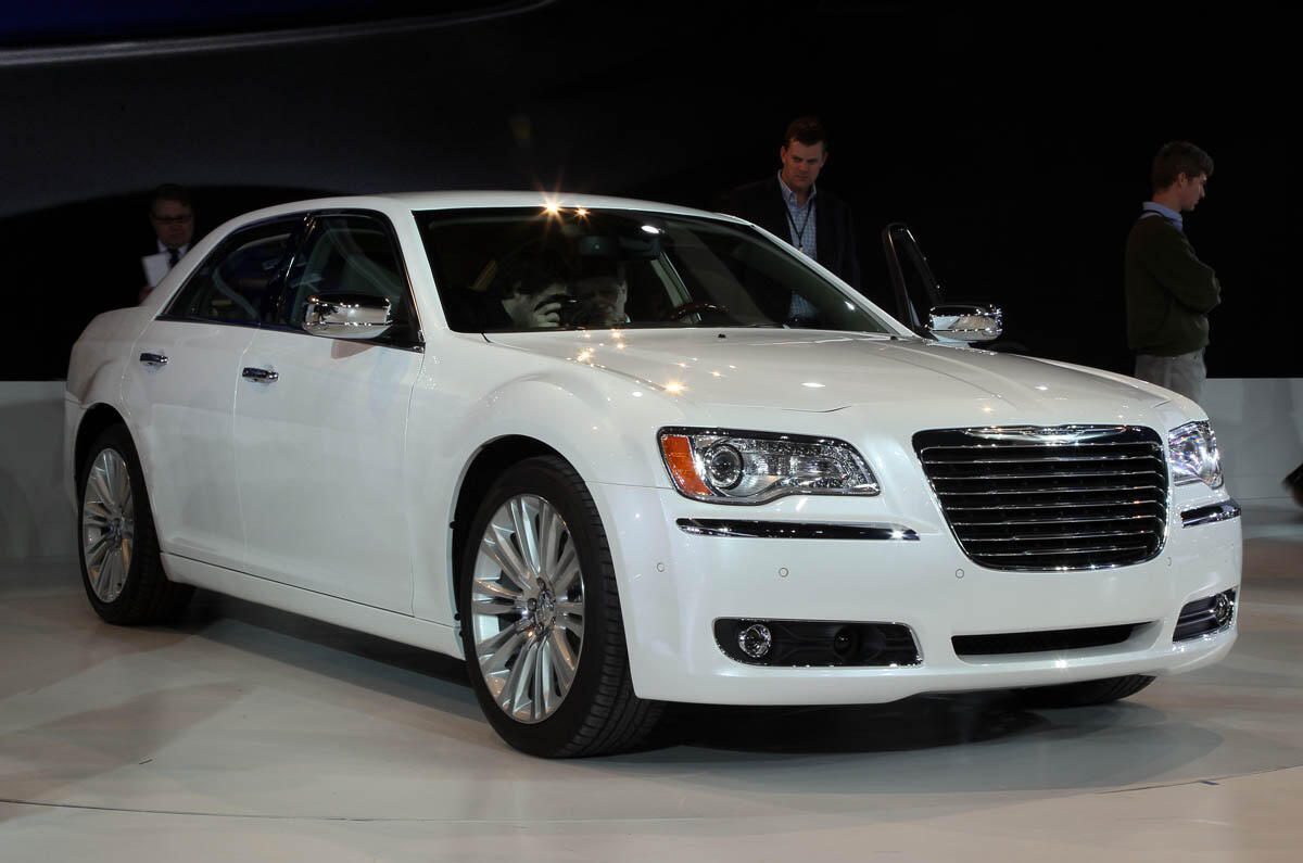 Chrysler 300C estate axed